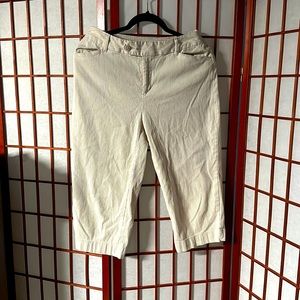 St. John’s Bay Dress Capris size 6